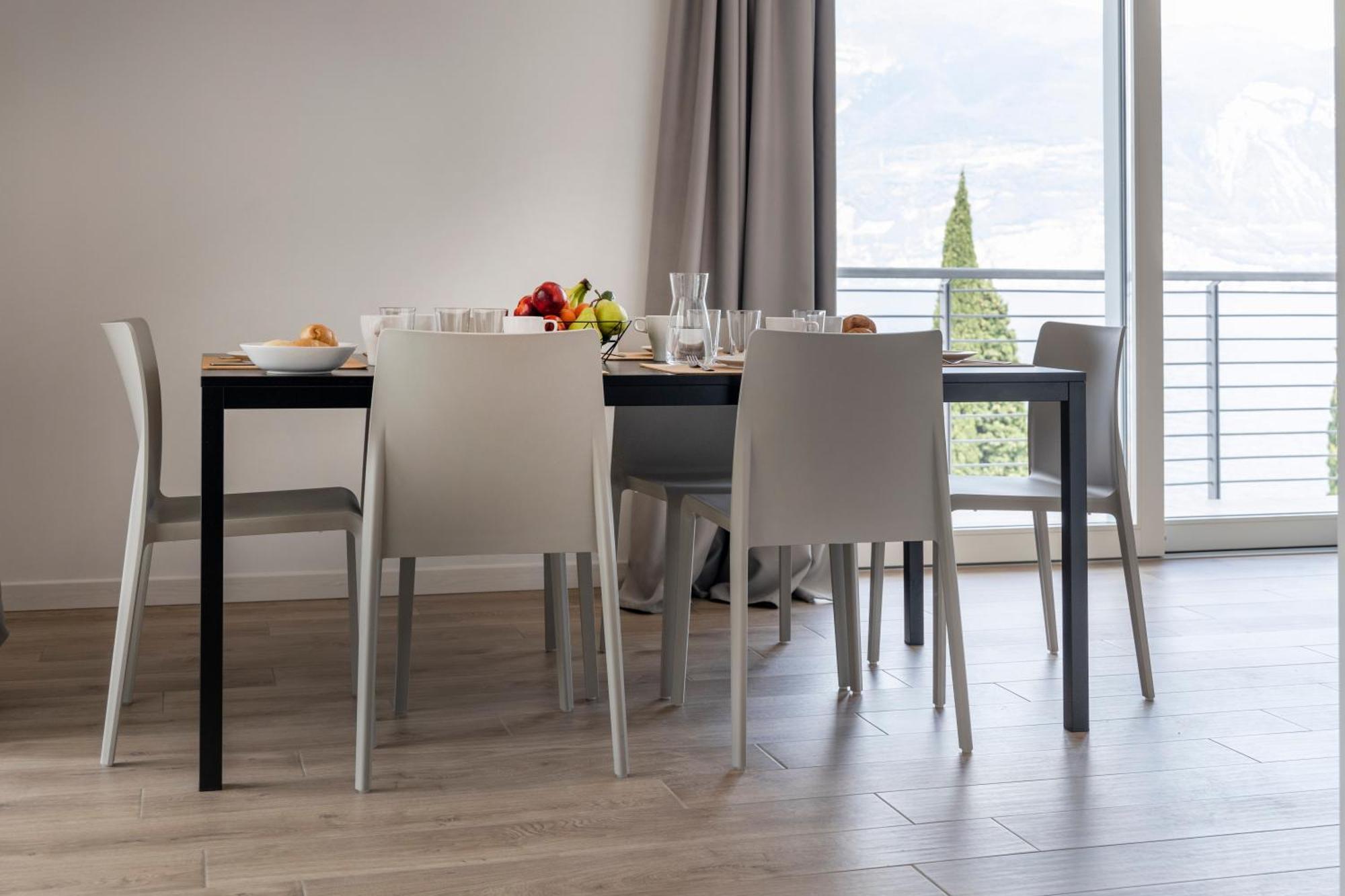 Residence Solei Classic & Plus 브렌조네 술 가르다 외부 사진